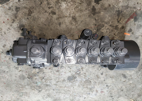 6D125 a utilisé la tête de plongeur de la pompe six d'injection de carburant pour le poids de l'excavatrice PC400-5 D6-11 28kg